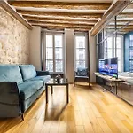 Magnifique Appartement En Plein Coeur Du Marais